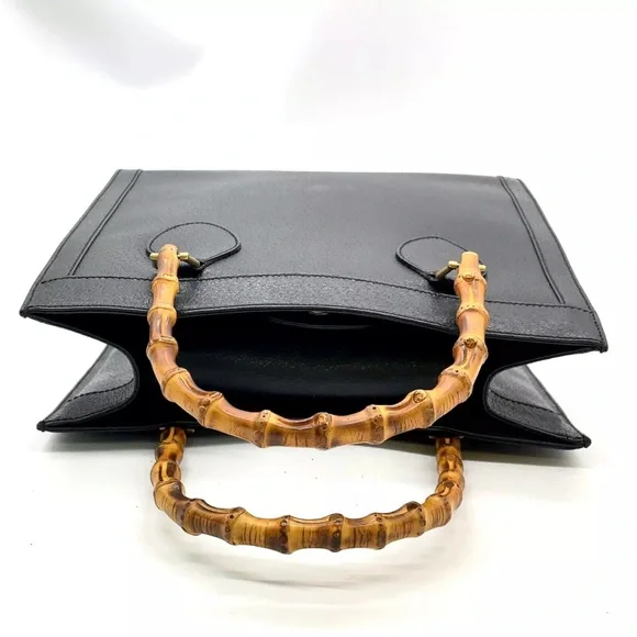 Vintage Gucci Bamboo Black Leather HandBag “Diana bag” inside is clean - Picture 6 of 17